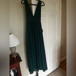 Lulus prom dress new with tags!!